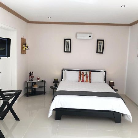 Grenadilla (Adults Only) Apartment Constantia Bagian luar foto