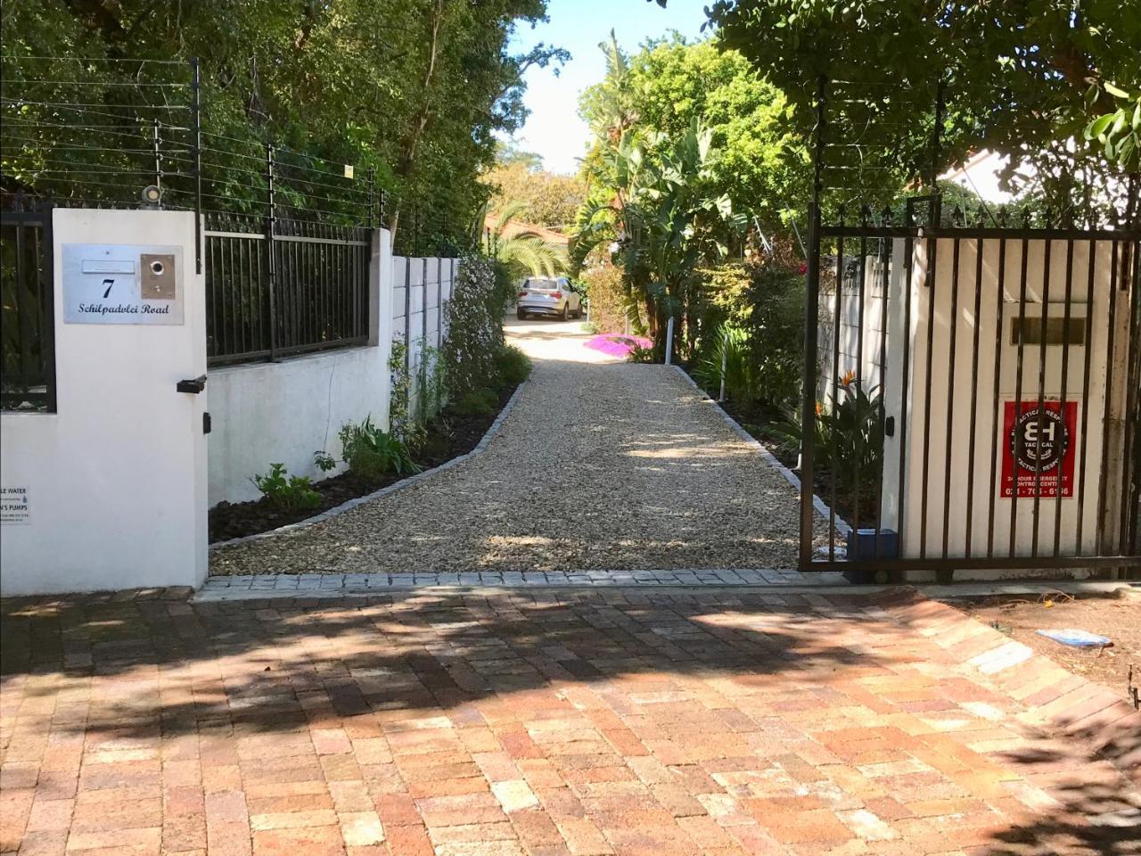 Grenadilla (Adults Only) Apartment Constantia Bagian luar foto