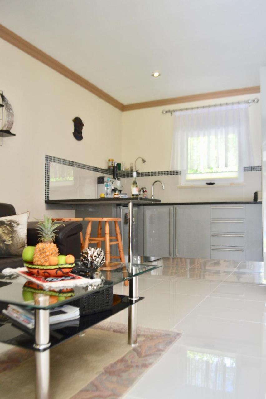 Grenadilla (Adults Only) Apartment Constantia Bagian luar foto