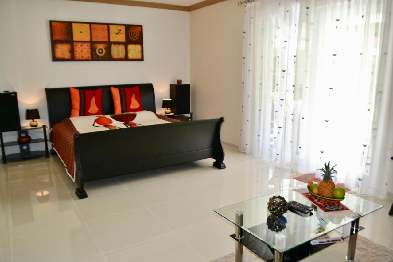 Grenadilla (Adults Only) Apartment Constantia Bagian luar foto