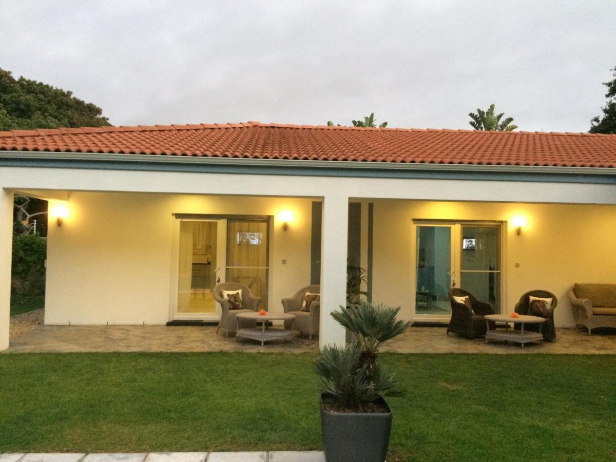 Grenadilla (Adults Only) Apartment Constantia Bagian luar foto